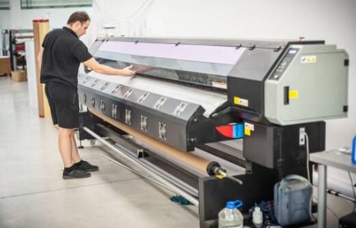 Pendones y Gigantografías Publicitarias